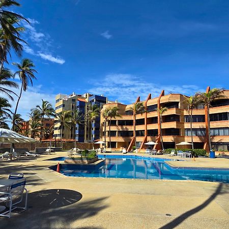Tucacas, Frente Al Mar, Balcon, Piscina Y Playa Privada Appartement Buitenkant foto