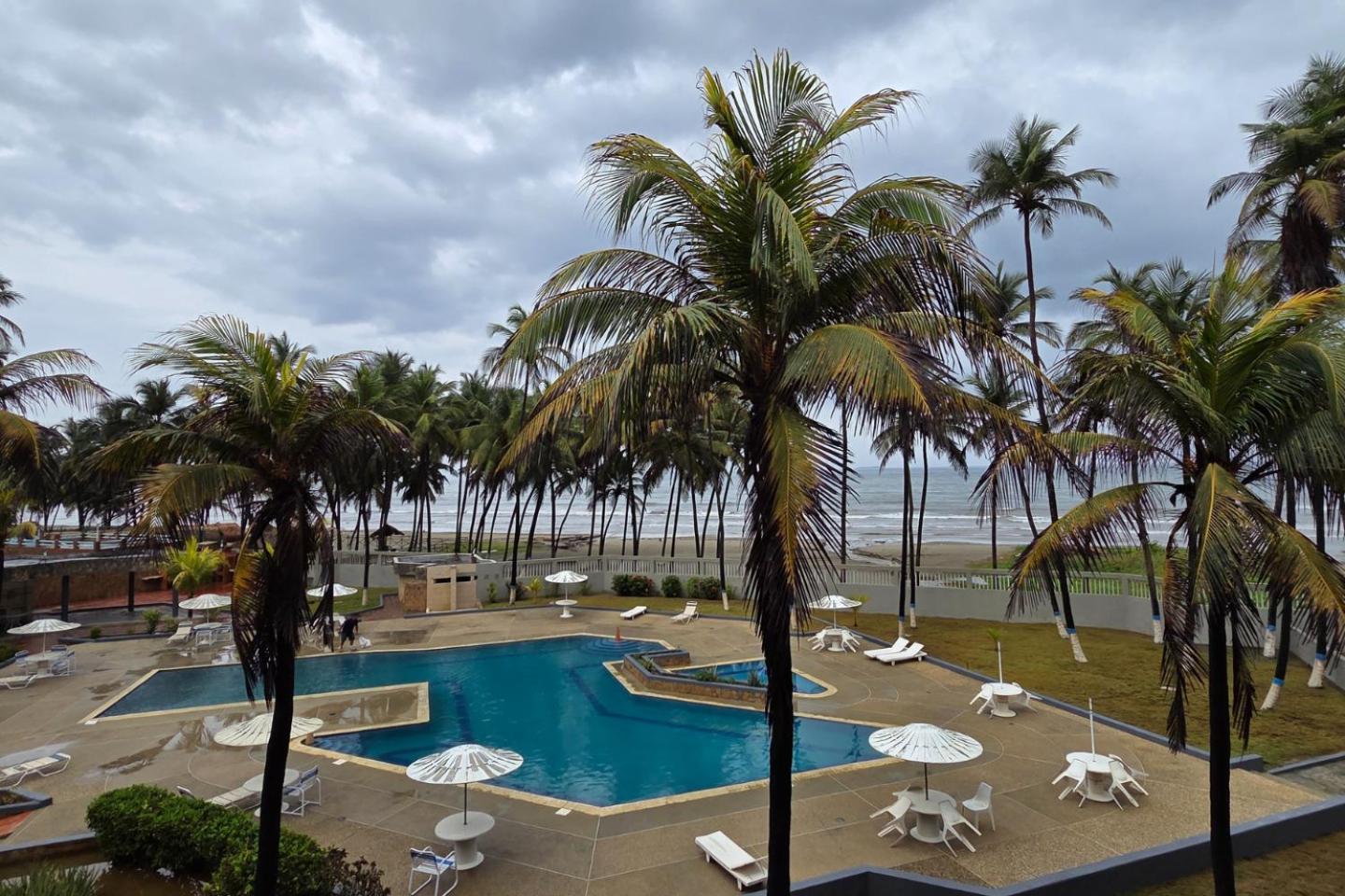 Tucacas, Frente Al Mar, Balcon, Piscina Y Playa Privada Appartement Buitenkant foto